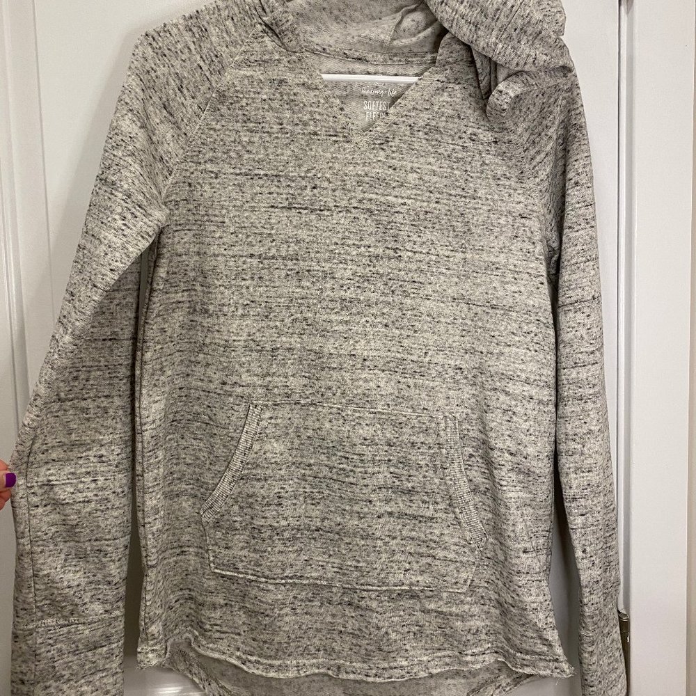 sweatshirt